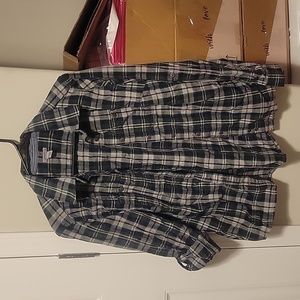 Green plaid button up long sleeve shirt